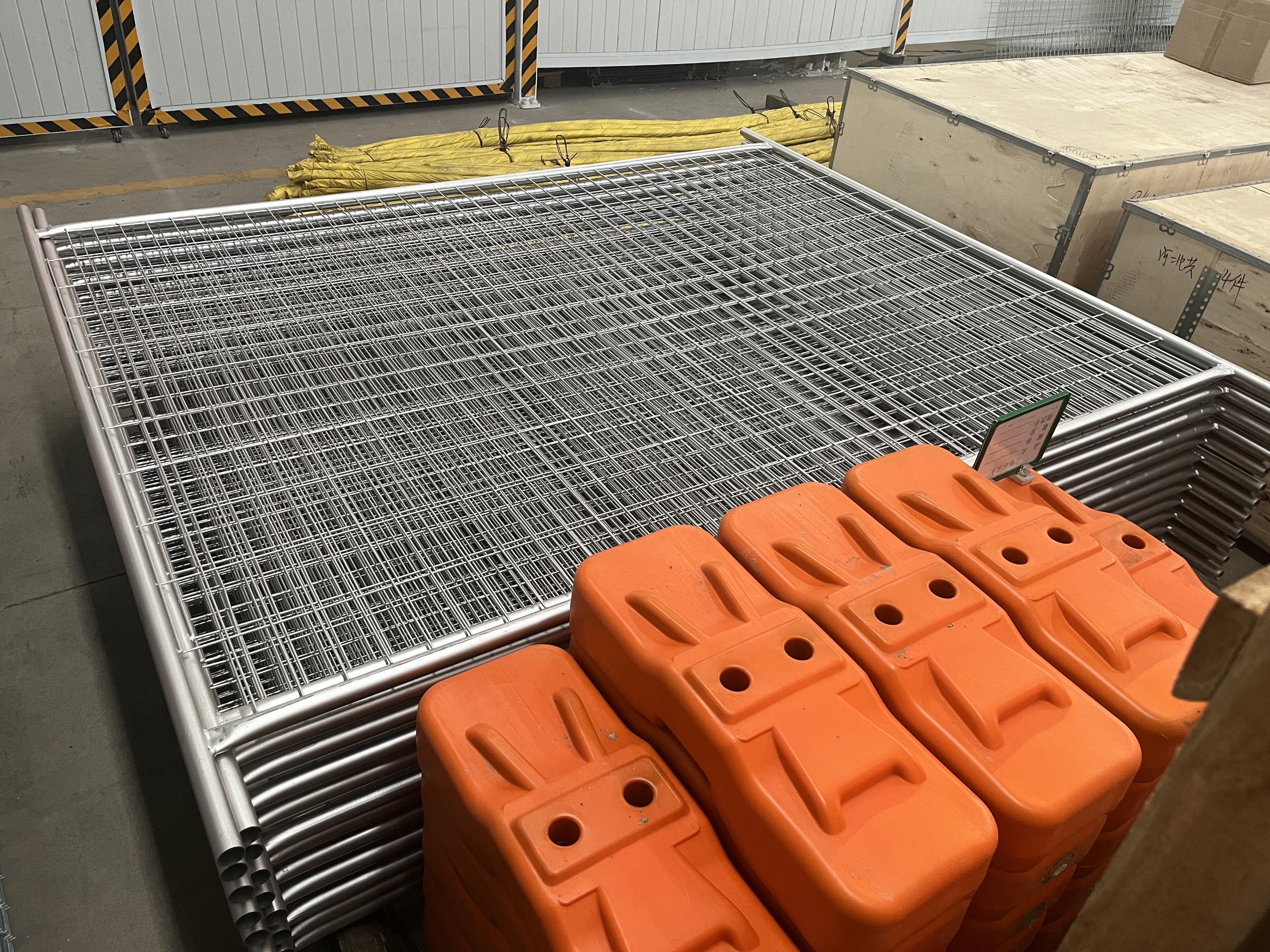 temporary fence (2).jpg temporary fence (2).jpg